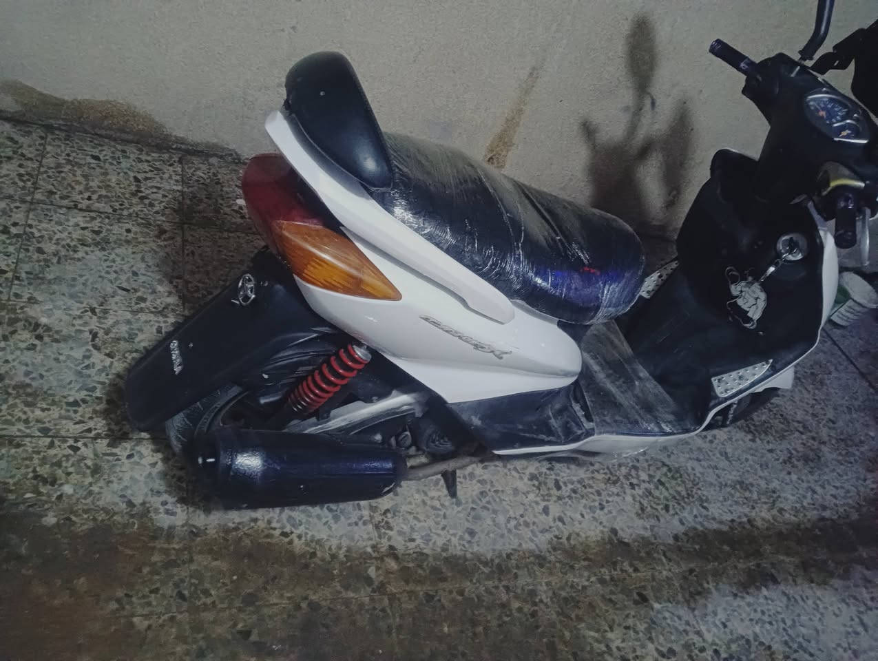 سلام عليكم من رخصت لدمن عندي دراجه سكنس نثيه 14سرعته كهرباياته كله شغاله محرك  مامفتوح عارضه550وبيه مجال مكاني بغداد لعماري يام سوك معمل لتمر ***********
