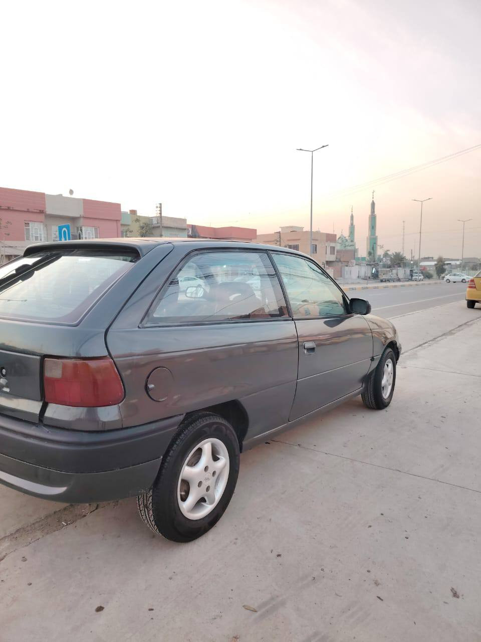 السلام عليكم أسترا موديل ١٩٩٣ تك باب محرك أستندر معمر قبل يومين كير شرط تبريد أصلي شغال  ويل كب تايرات  جديدة بطارية جديدة مصبوغه حزام رقم دولي الشرعي موجود  تحويل فقط بدون وكالة  الرقم  ***********+***********
السعر 38 وبيها مجال
