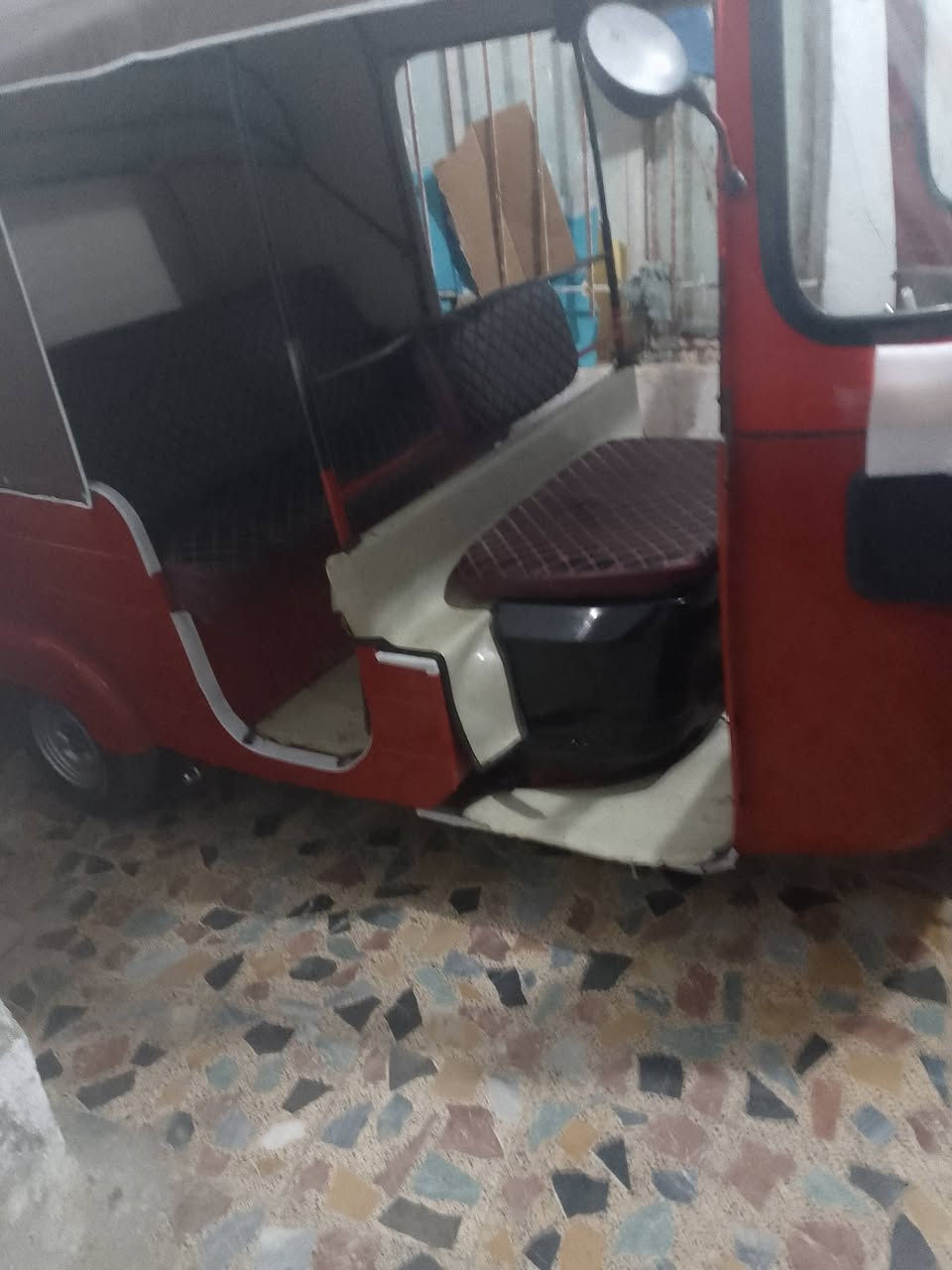 سلام عليكم تكتك موديل 18اوراق للبيع شهر ال 10وكيله شاكر ابو المجر تكتك خير من الله جاهزه ماعايزه اي شي جادر جديد تايرات جدد كهربائيات كلهه شغاله لايت ثلجي كشره لاصبغ ولامعجون فقط دوس معمرات. وبيهه دحكات بسيطه السعر 4وبيها مجال مكاني قضاء المجر الكبير ***********
