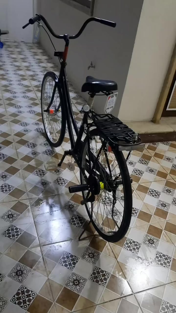 السلام عليكم بيسكل للبيع بيدي مديل 21 حجم 26 بيسكل نضيف فول السعر 130 وبي مجال للمروسه ويا ساتوس او كولف


**إذا كنت صاحب هذا الإعلان وتريد حذفه لأي سبب، رجاءا أرسل رسالة إلى الدعم الفني**