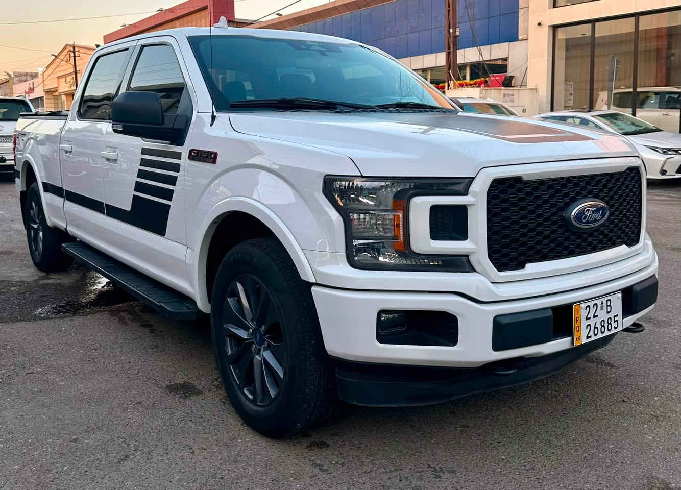 فورد F150
SPORT 4x4
موديل : 2018
وارد الامريكي كلين تايتل من دعاميه للدعاميه
سياره جديده و مابيها اي نقص گير مكينه كهربائيات صدر كله جديد
مكينه : 5.0L . V8
ااسعر 220$
العنوان : بغداد 
للأستفسار : ***********

