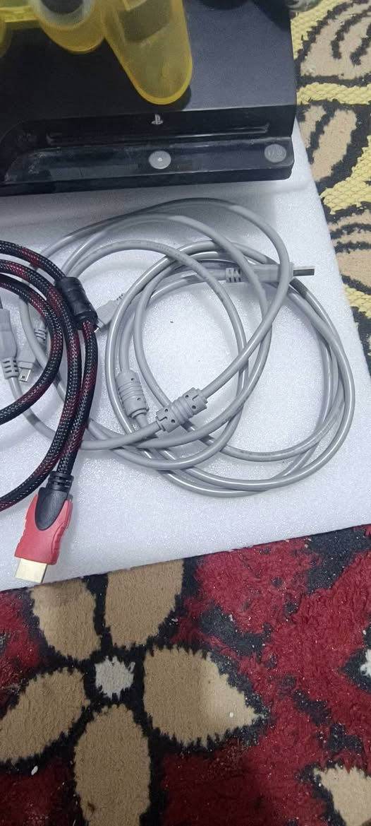 السلام عليكم شباب عندي بلاي سلم جديد صار له اسبوع من اخذته اريد ابيعه البلاي يحتوي على وايرين شحن للاحتياط واير HD  4 كي واير تشغيل البلاي للبلازما واذا عندك تلفزيون اطيك وياه مال صوت فيش وجوستكات جديده امانه الله والبلي موجود حاليا جديد اذا حاب تشتري مكاني نجف مكرمه او   البلي السعر100الف وبي مجال حك جيتك بي15 لعبه وياه منهن جي تي اي و كريتوس وسباق سيارات و سبايدرمان وحرب وبيس 2020للاستفسار(***********)
