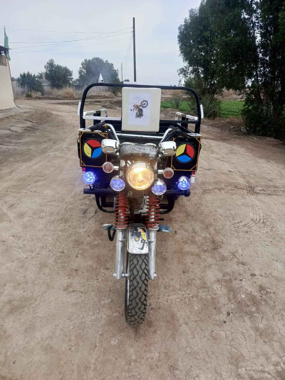 ياالله اخوان ستوته جمره موديل ١٨كفاله عامه مصبوغه صبغ حراري للجماليه مكان الستوته قريه عباد لا تصال على الرقم 
‏‪0773 630 8678‬‏
