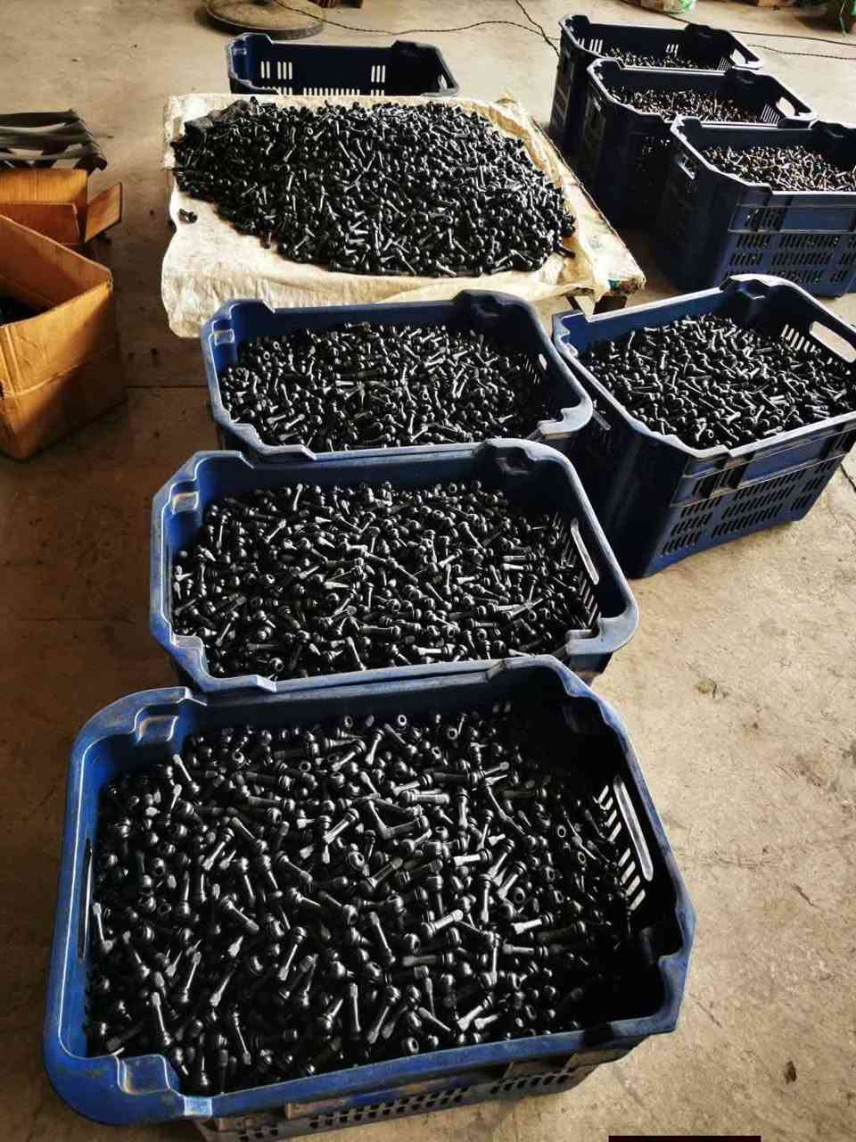 أهلا وسهلا بكم 💫
في مجمع فاضل العكيلي 
ألادوات البنجر وجميع انواع الاطارلات وجميع انواع الچيوب 💫
يوجد خدمة توصيل لجميع المحافظات
توصيل جميع المحافظات 5
رقم الهاتف***********
