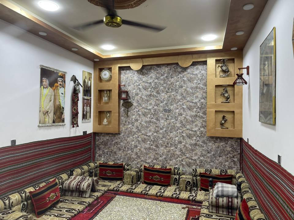 بيت لبيع طابقين بناءحديث مساخه 140متر سند25اقرارمحكمه شارع الزوراء قرب اسواق المصطفى
***********
