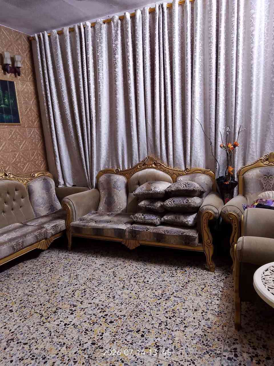 بيت للبيع منطقة سياحي قرب اسواق سياحي شارع العام بسعر مناسب كامل بناء طابو صرف زراعي ١٥٠متر تواصل واتساب ***********
