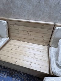 تخم ٥م • خشب جامد • ميز تلفزيون