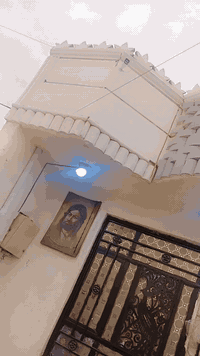 سلام عليكم بيت طابق ونص غرفتين ومطبخ منور ثنين وصحيات وستقبال وطرمه وسطح بيت كامل منطقه طالب العلي يم محطه كهرباء سعر خاص***********
