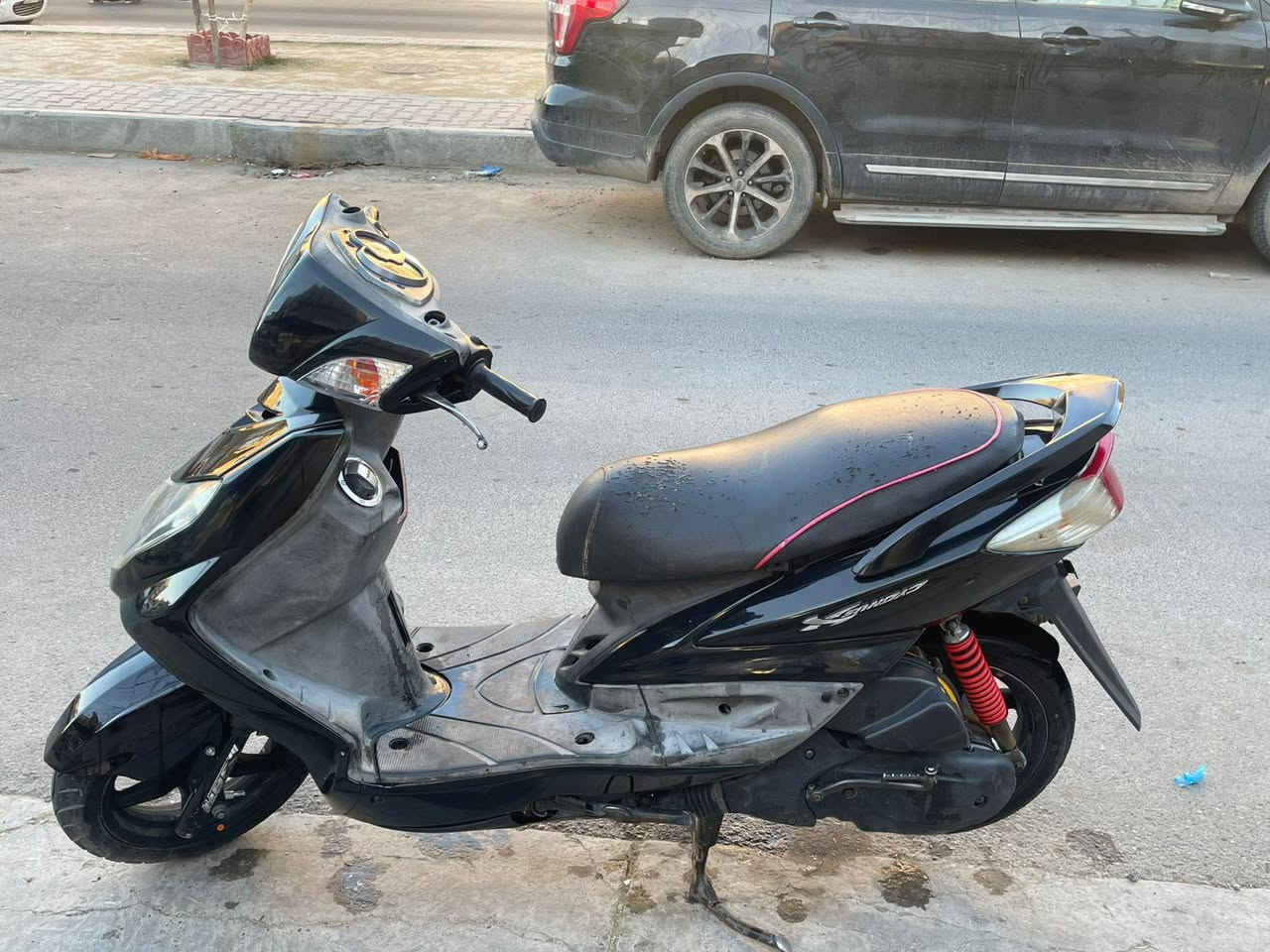 سلام عليكم دراجه سكنس خطين قبغ نفخ ياباني كامله مكمله بس شاشه عطلانه مكان بغداد *********** سعر 700
