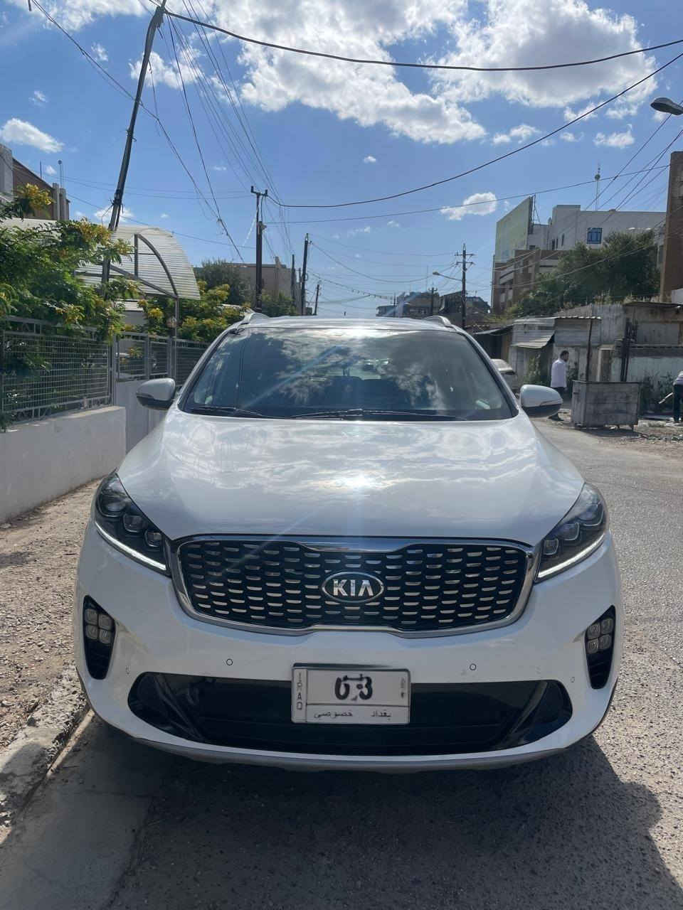 ‏السلام عليكم 
Kia Santo موديل 2018 شكل العشرين ماشية 71,000 سيارة وكالة يعني خليجية مو أمريكية بدون حادث السيارة بي ملاحظات بسيطة موضحة بالصور السيارة كرسي كهرباء جنط كهرباء وستة سلندر جاهزة ما بيها أي نقص للبيع السعر 23,000$ وبيهة مجال مكان السيارة الكرادة الرقم *********** بغداد, العراق
