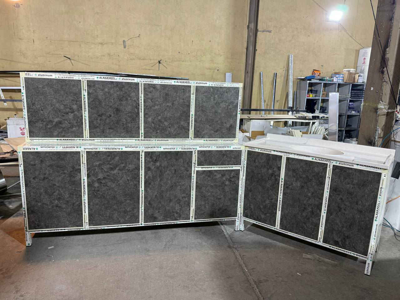 المنيوم فصال وليس السوكي ❌
القياس مترين ارضي وملحق ومتر وعشرين سنك مرمر 

متوفر قياسات 👇👇👇👇👇
متر 
متر و 20
متر ونص
مترين
مترين ونص
٣ امتار

متوفر توصيل 🚖🚖


**إذا كنت صاحب هذا الإعلان وتريد حذفه لأي سبب، رجاءا أرسل رسالة إلى الدعم الفني**