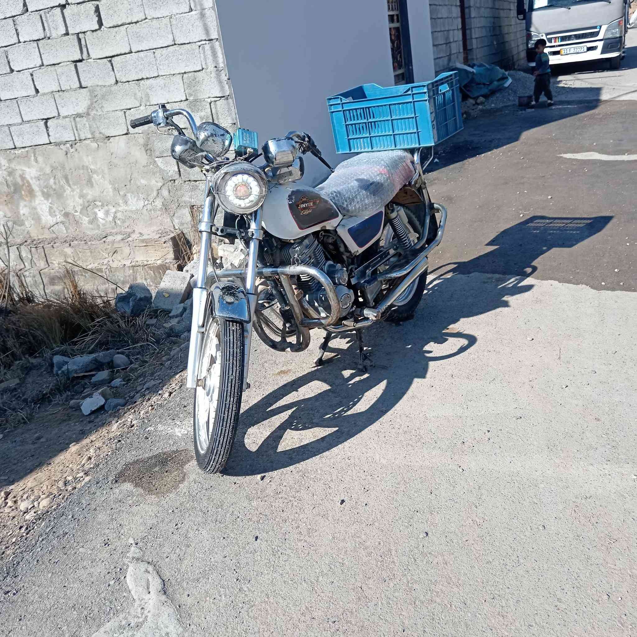 السلام عليكم
متاح جني دبل بلك كهرباء مكينة دبلات شاصي كلة مكفول تايرات تخم جديد ويالة مكفولة ويل الخلفي جديد تشتغل سلف وهندر مكينة خرسة أوراق كاملة مكاني ديالئ بعقوبة *********** سعر ٤٠٠ موديل ١٢ دراجة مال جناي مو بياع شراي
