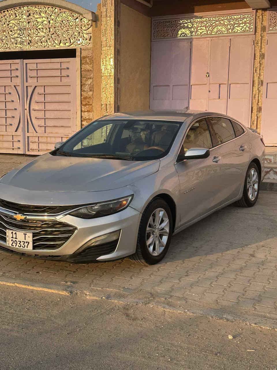 ماليبو 20للبيع او  المراوس
فئة LT  معروفه مواصفاته

محرك 1500 تيربو مكفول 

كير مكفول 

حدادية جديدة 

تدفئة تبريد قطعتين 

بصمة فول عدا الفتحة 

ماشية100 الف حقيقي 

حادث جانبي تبديل بنيدوالجاملغ الامامي بارد والباقي موجود بل سونار 

رقم بغداد انكليزي سنويه  بسمي مداور ثاني يوم 

السعر 117 وبيها مجال قليل 

المكينه بيها خيط بخار  

اتصل بالرقم ***********
