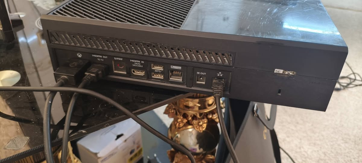 Xbox one fat
بۆ فرۆشتن 500 گێگایە لەزگەی لێکراوەتەوە بۆیە بە کراوە دەیفرۆشم ئەگینا کەفیلی دەکەم کە بێ کێشە بێ یەک دەسکی بیلادی لەگەڵە و کامل ئەشیا و نرخی 105 هەزار و معاملەی تێدایە شوێن هەولێر


**إذا كنت صاحب هذا الإعلان وتريد حذفه لأي سبب، رجاءا أرسل رسالة إلى الدعم الفني**