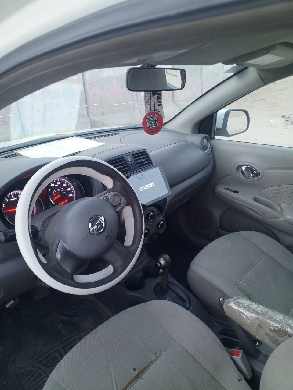 سلام عليكم اخوان نيسان فيرسا للبيع موديل 13 امريكيه ضربه بنيد وجملغ امامي وبارد جاملغ خلفي مكينه 1600  لاتصال *********** بغداد بسمي انكليزي
