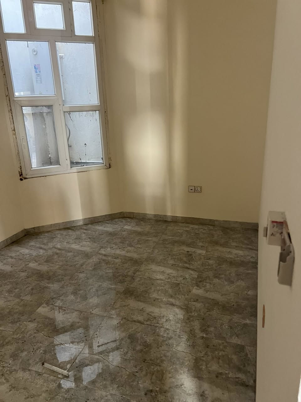 السلام عليكم 
للإيجار مشتمل طابق أول يحتوي على صالة وغرفتي نوم مع مطبخ ومجموعة صحية-بعقوبة الجديدة-نهر الحجية- قرب عيادة الدكتور عادل الحسيني
***********
