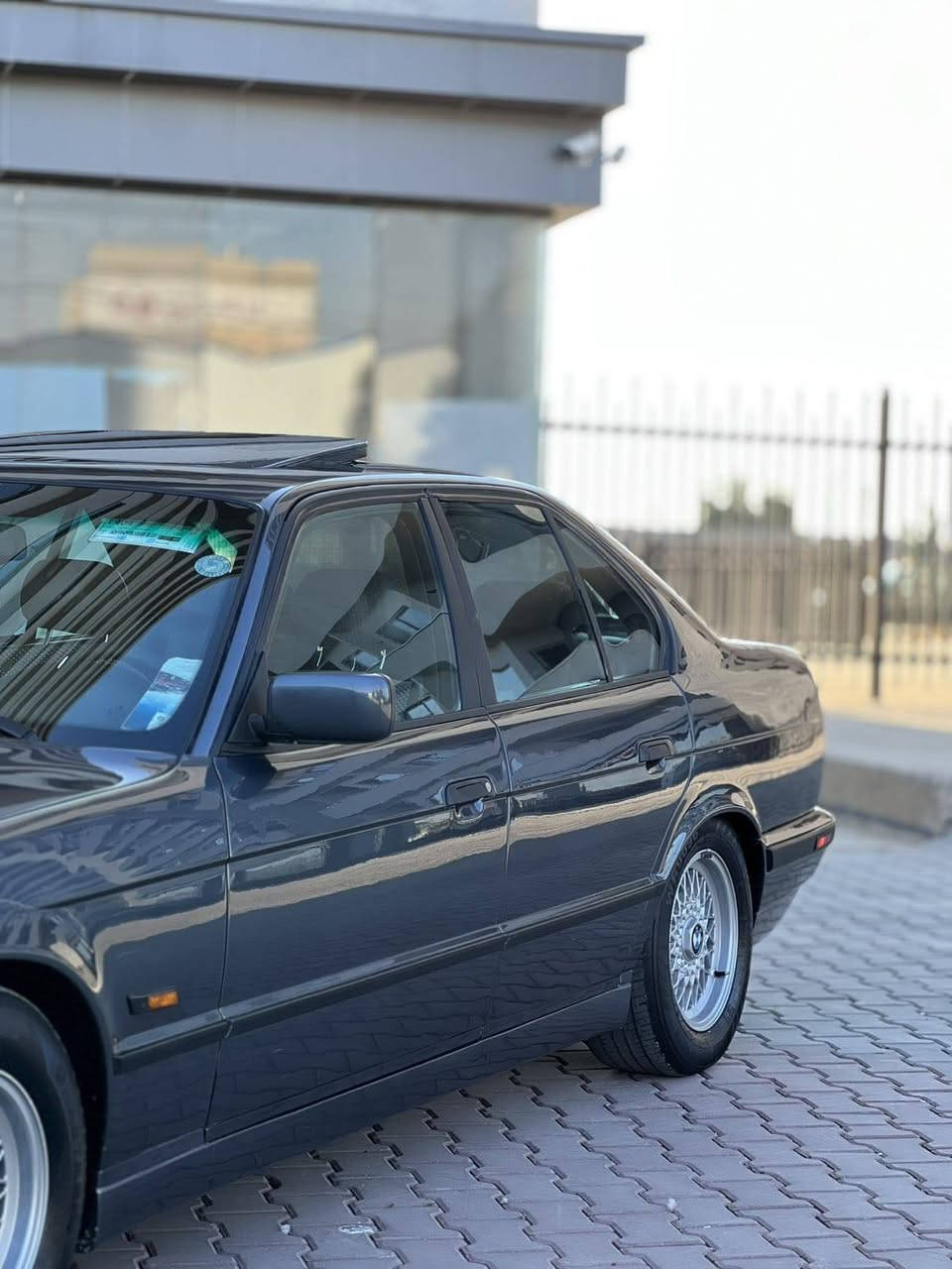 سلام عليكم بي ام اصلو فصل  موديل 1996 بلادي 525iA  گير  تؤماتيك محرك و گير بشرط  سيارة صبغ عام بس للجمالي رقم أربيل جديد 💯 دووةلي الماني تحويل  مباشر 💯   بدون  مصرف  4جامات كهربائي  فتحة سلايت طكتين أشتغل فورميكة   سيارة دعامي لل دعامي بشرط بدون مصرف سيارة مكفولة كفالة عامة بدون اي نواقص  صدر أمامي و خلفي جديد دععامي لل دعامي بشرط🇩🇪 غرفة نضافة 100/100  بچم عريض دعامي سپورت    ABS پردة بابات نضيف  غرفة اسود حيل نضيف سيارة حيل  نضيف سيارة مال بيت شرط ترايي عل بصرة تحويل بشرط  الي يريد سعر يتصل 
***********
***********
بي واتساپ كركوك, العراق
