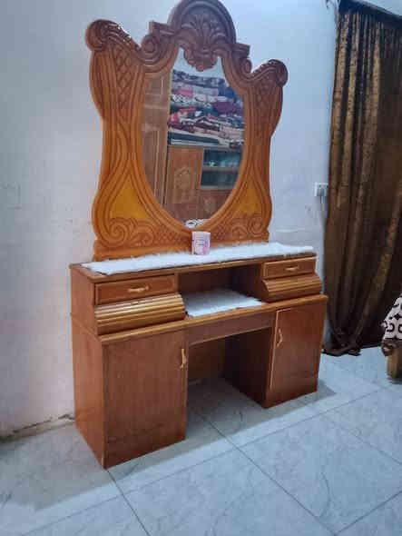 السلام عليكم غرفه اخشاب لبيع تسكام كلش نضيفه مكان كربلاء سعر 750 رقم الهاتف ***********
