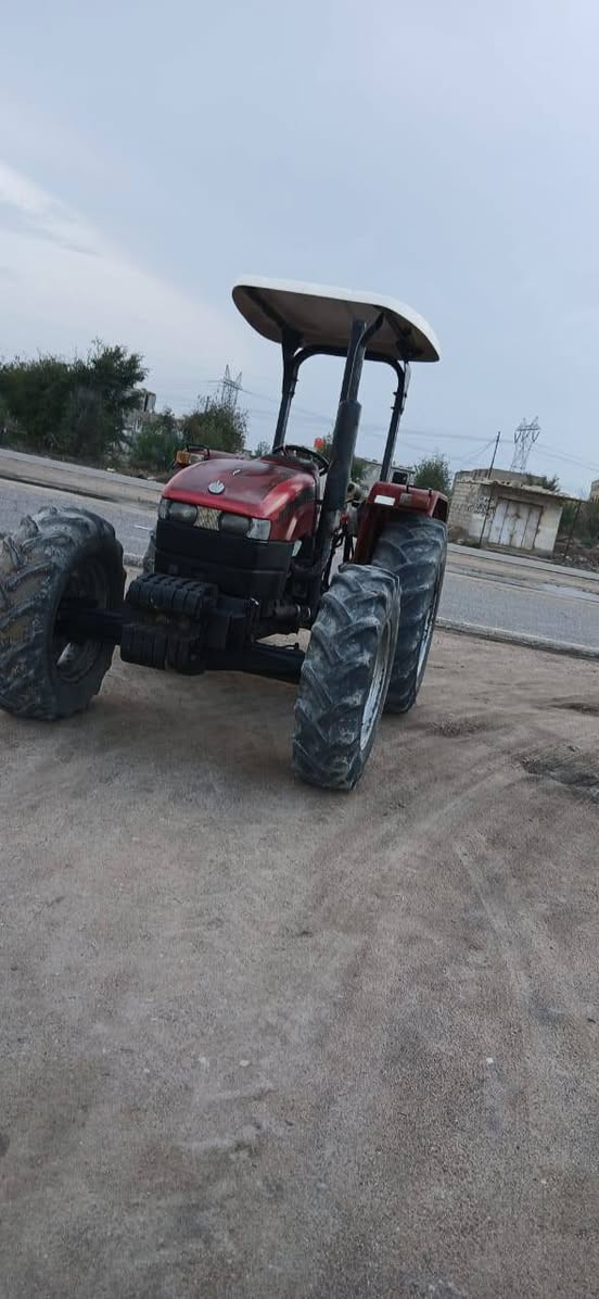 كاروبه بصارويه جاهزة نضيفه ما نقصها اي شي ورها فدان اصلي  ومستعجل على بيعه البصره قضاء القرنه ***********

