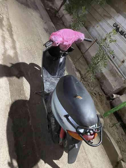 سلام عليكم ماكس قجمه بيع فقط مكاني بغداد شعب ٣٠٠ وبيها مجال دراجه شغاله سلف هندر  شلعه معدل مكينه تجفيت جديد كهربايات شغاله تايرات جدد وصدر امامي جديد كابريتر جديده ترايك وين ميعجبك نقص بجم فقط كفرات بلاديه ***********
