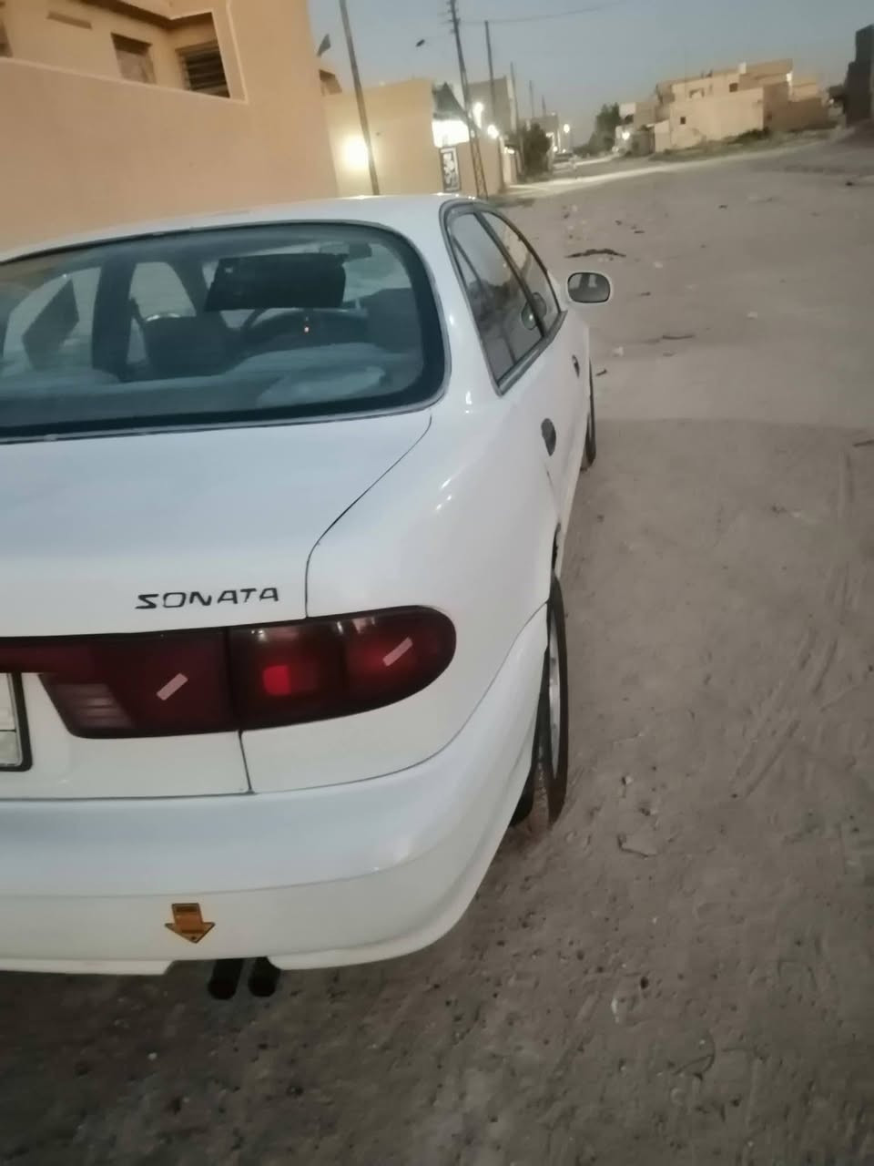 السلام عليكم سونات2موديل ٩٥ سياره محرك ٢٠٠٠ مفتوح لاتنقيص ولاتبخير كير اوتو نمره كله شغاله   مصبوغه عام  جماليه تبريد ثلج  سنتر لك اضائه داخليه  صدر امامي وخلفي جديد تخم تاير جديد  رقم بغداد ابيض خصوصي  السعر ٣٤ مكان بغداد الرقم  *********** ملاحضه /الفيت بم جان جوه تانكي حورته صار تحت الكشن الخلفي
