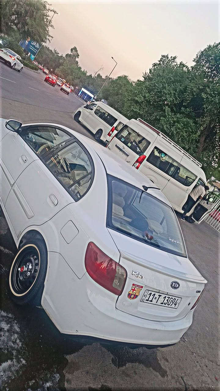 سلام عليكم كيه ريو للبيع موديل ١١ سياره بدون دواخل بيهه ٣ قطع مكينه ١٦٠٠ مكاني دوره رقم موبايل ***********
