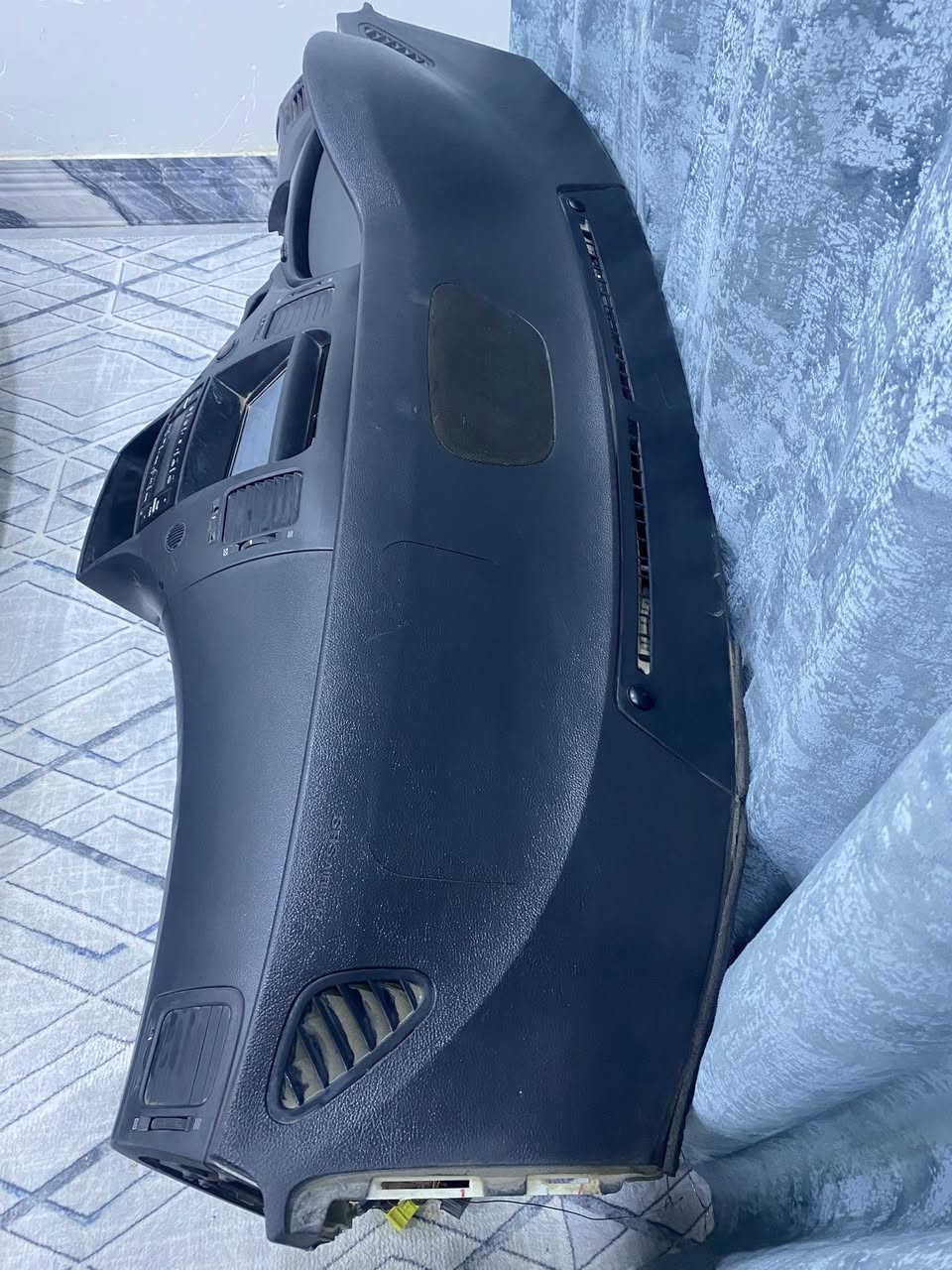 دشبول ازيرا لون اسود تفصيخ حاوية يرهم من موديل 2007 إلى 2010
العنوان النجف الاشرف ***********
