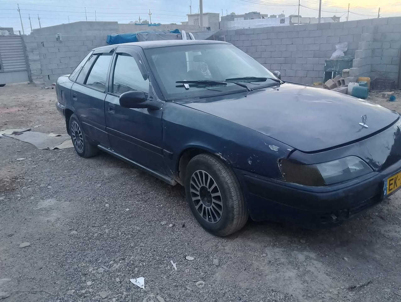 سلاوتان لیبیت ئە م داوی بوفروشتن 
مودیل 93
مە کینە شانزە ی قایش بان
ئاڕم بلاستیک سلیمانی

گە رمی ئیش دە کات 
چوارتایە ی لوکی لە ژیرە 
مالی دوستە بی مە سرە فە
شوین کەلار سمود 
سغر بەلاشە تەنیا 12وەرەقە 
***********
کورینەوەناکەم
