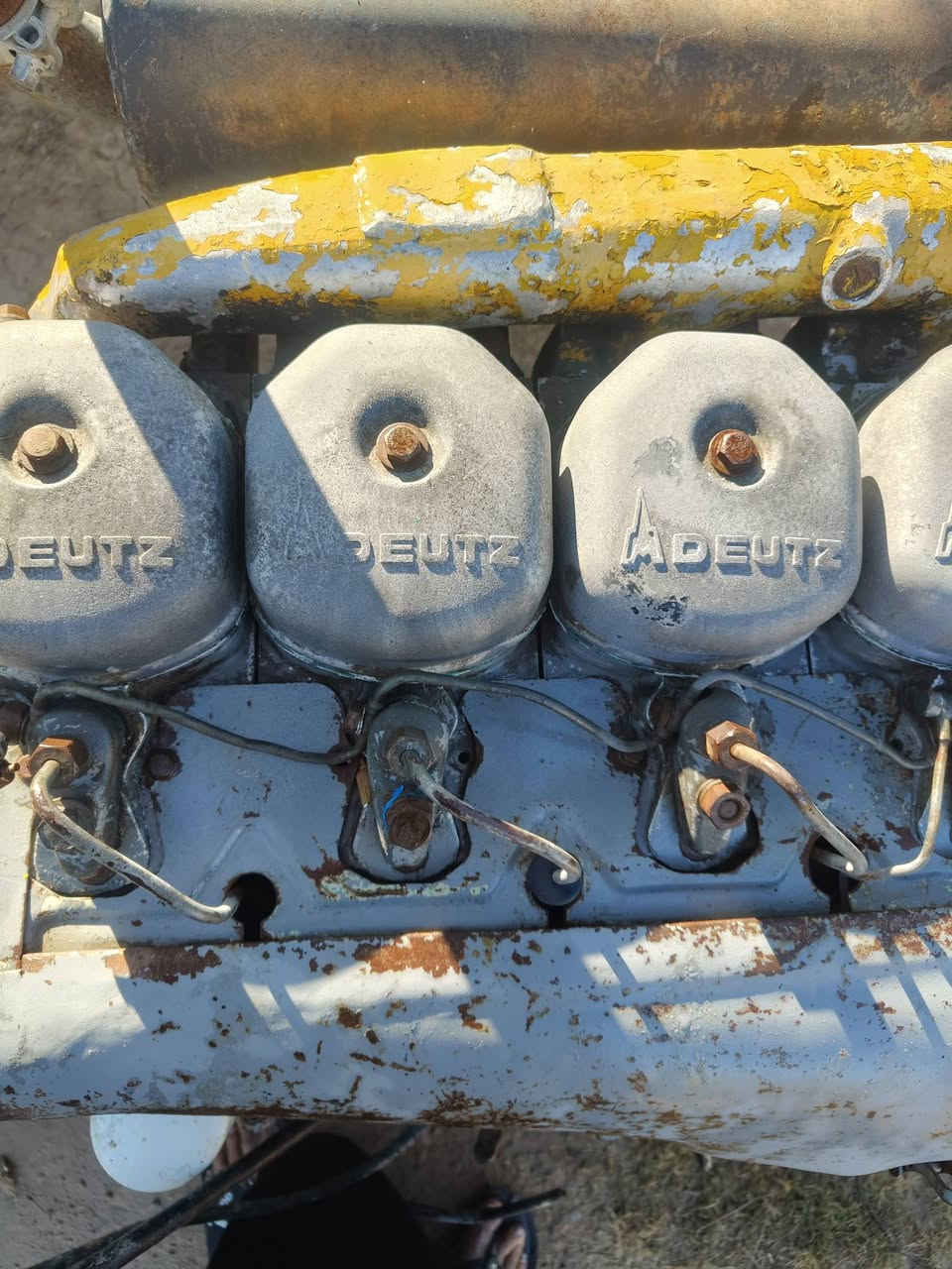 للبيع دويز اربعه سلندر توليد 75 كي في مكفول لاصرف ولا بخار للاتصال ***********
