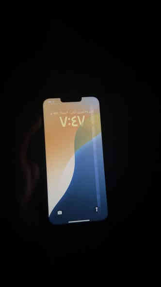 سلام عليكم.  ايفون 13 برو ماكس 256 ماستر. كارتونه كامله بطاريته 82. 
الشاشه بيه خط وتشكل. ول جامه مال كامره الخلفيه مكسوره. قيمه بل يرضي الله. وخلي سعر
