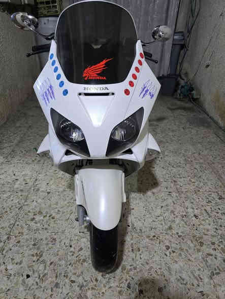 لام عليكم فورزه سويج صفر ٦
فحل فول موصفات اي بي اس 
دكمه زدحام جداحه سطاب لايت خلفي
دراجه جديده بغداد مدينه صدر ***********
