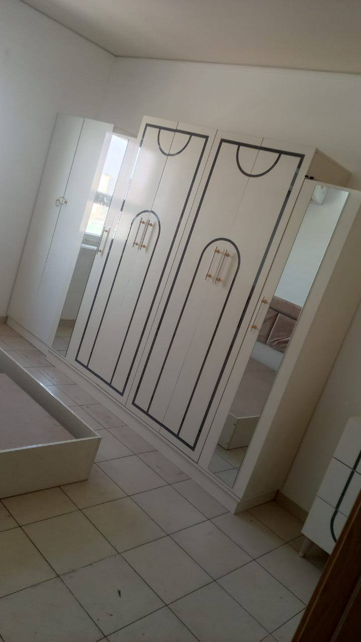 السلام عليكم ورحمة الله وبركاته يوجد لدينا كية حمل لنقل الأثاث داخل و خارج بسمايةو بغداد ومحافظات مع نجار لفتح وشد جميع أنواع غرف النوم والكاونترات بجميع انواعها مع فني سبالت بكادر عمل متخصص في الأثاث يعني غراضك ويانة بكل أمان ما عليك غير تتصل والباقي علينا وتدللون علينا اغاتي للأستفسار الاتصال بنا على الرقم ***********يتوفر واتساب أيضا وباسعار مناسبة جدا جدا
