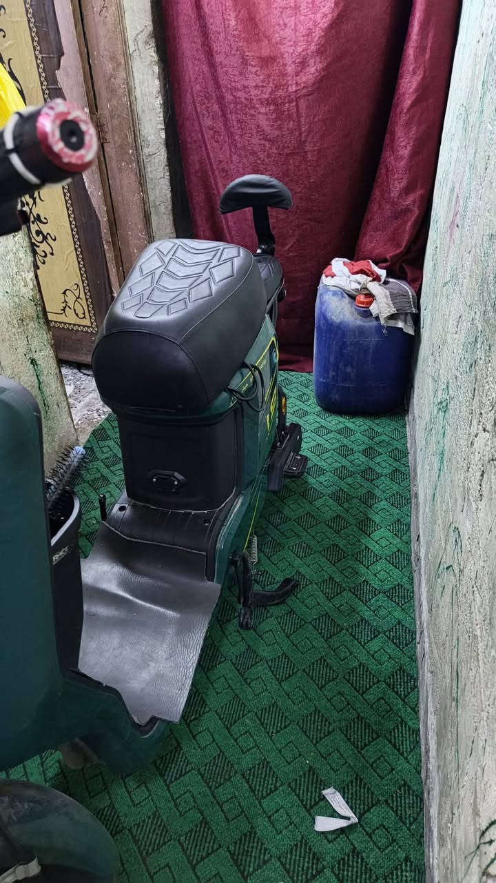 دراجة شحنR9 موديل 2025دراجة استخدامهة شهر وانتركت بلبيت وبعدهي جديدة وموجود عقد الشراء وبيهة هدية خوذة وياهة ومن بقت مطبوكة اثرت بل باتريات وكفن لان اشهر هية ما مستخدمة ومتروكة يعني الي ياخذهة بدون باتريات الي يريد يفحص يجيب باترياتة ويا بلبيت وكلشي ما بيهة بل كفرات فقط هاذ الشخط لان اطب فنشخطت بلباب للصراحة اني ما اعرفهلهن الي مشتريهة ب540 الي يعرف بيهن يقيمهة وياخذهنة وموجود باي وقت تردون وهاذ رقم التواصل:***********
الرقم الثاني:***********
كل الهلة بلجميع
