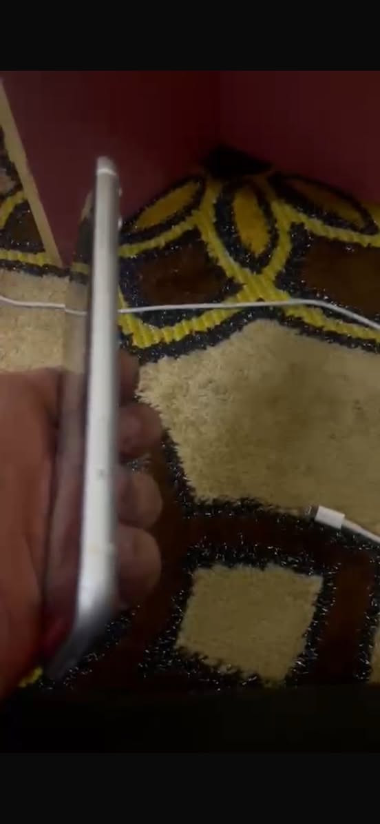 سلام عليكم ايفون 11 عادي نضيف مامفتوح مكفول رايده 256 وبي محال مكاني صلاح الدين قضاء الضلوعيه رقمي ***********
