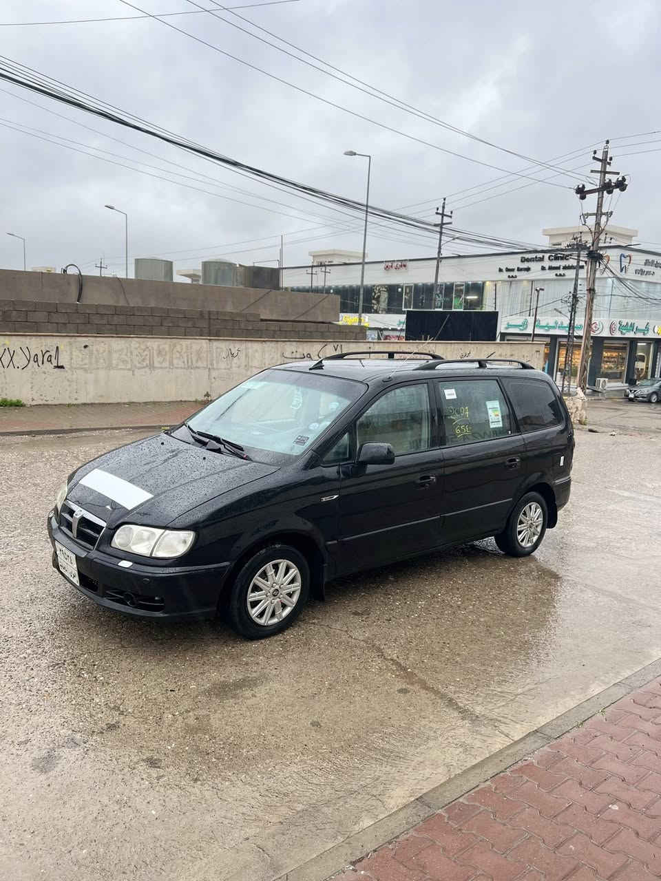 🚗 سيارة هونداي تراجيت موديل (2007)گيرو محرك بيلدي 6سلندر بنزين گيراوتوماتيك و محرك شرط مواصفات خليجي جامات مرايه كهربائي قوفل مركزي و ABSشاش أيپات و تبريد مركزي 3معقط فول VIPتاخم تايرات جديد تاخم صدر كول جديد لايتات جديد كهربائيات عام شغال سيارة 3قطع صبوخ بدون ضرب و داواخل سيارة كول بيلدي جديد جديد سعره 63بيه مجال و شرط تحويل وواكال راقم 📞***********☎️
