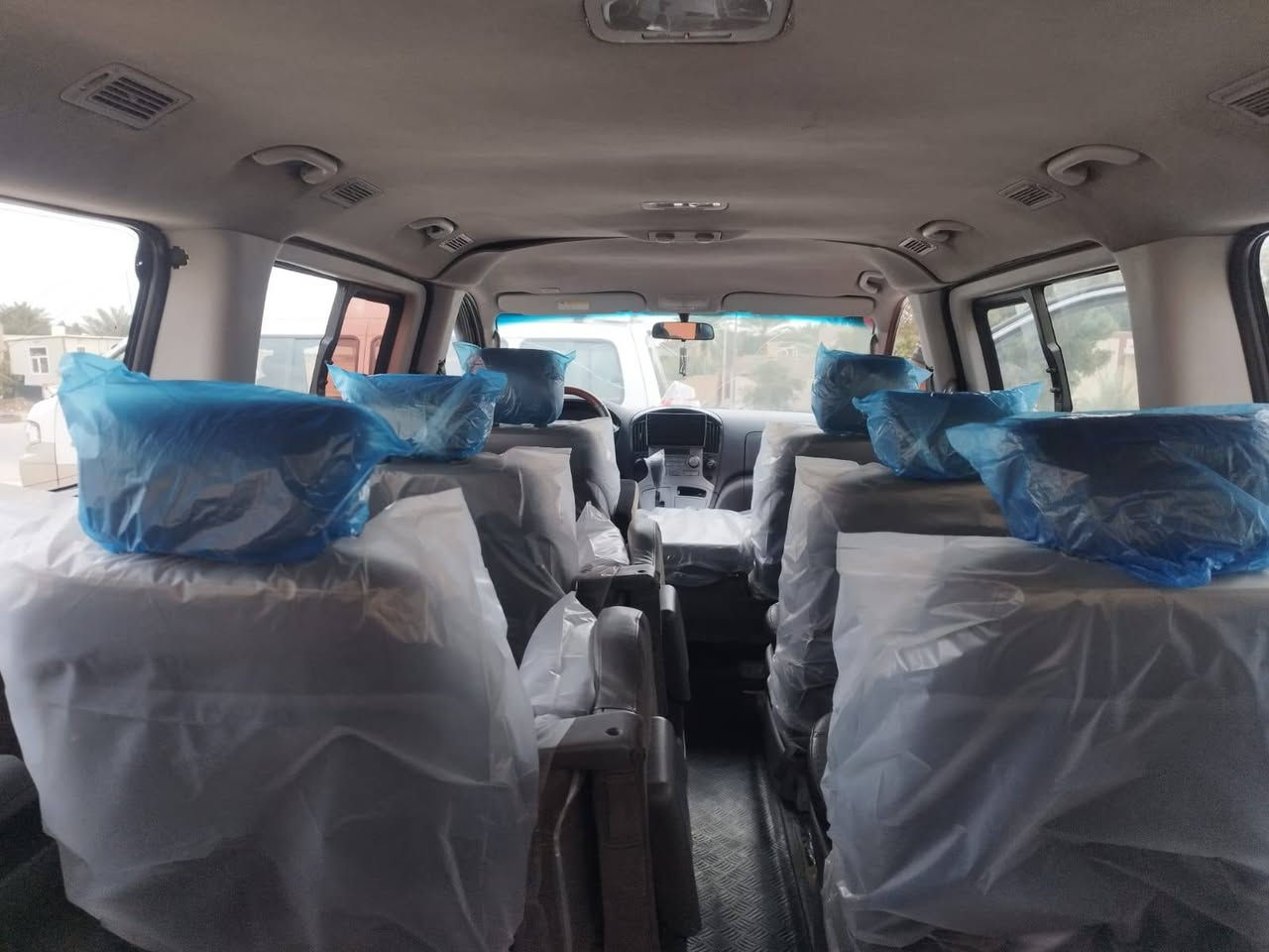 ستاركس 2009 مكفوله كفاله عامه عدا شامله خلفي مصبوغ وشويه بباب سلايت فول مواصفاتك اوتوماتيك 
***********
