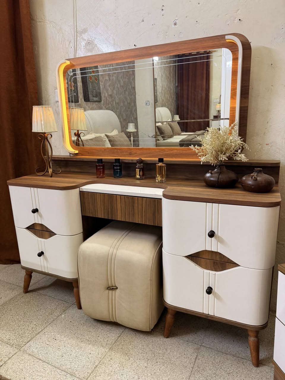 غرفة تركي الاصلي صبغ حراري مجرات هايدروليك ٨قطع مابيهه اي ضرر سعرهه ٨٥٠ للاستفسار ***********
