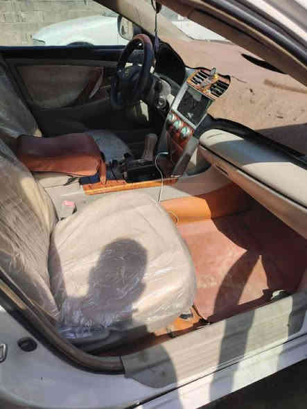 للبيع كامري 2008 خليجي رقم بغداد تحويل مباشر مصبوغه عام وبيها اماكن معجون بدون دواخل 
وداخلها كله جديد دوشمة وكاعيات شاشة كامرة دوارة 
السعر المطلوب 75 ورقة وبيها مجال
بغداد اللطيفية *********** Colombo
