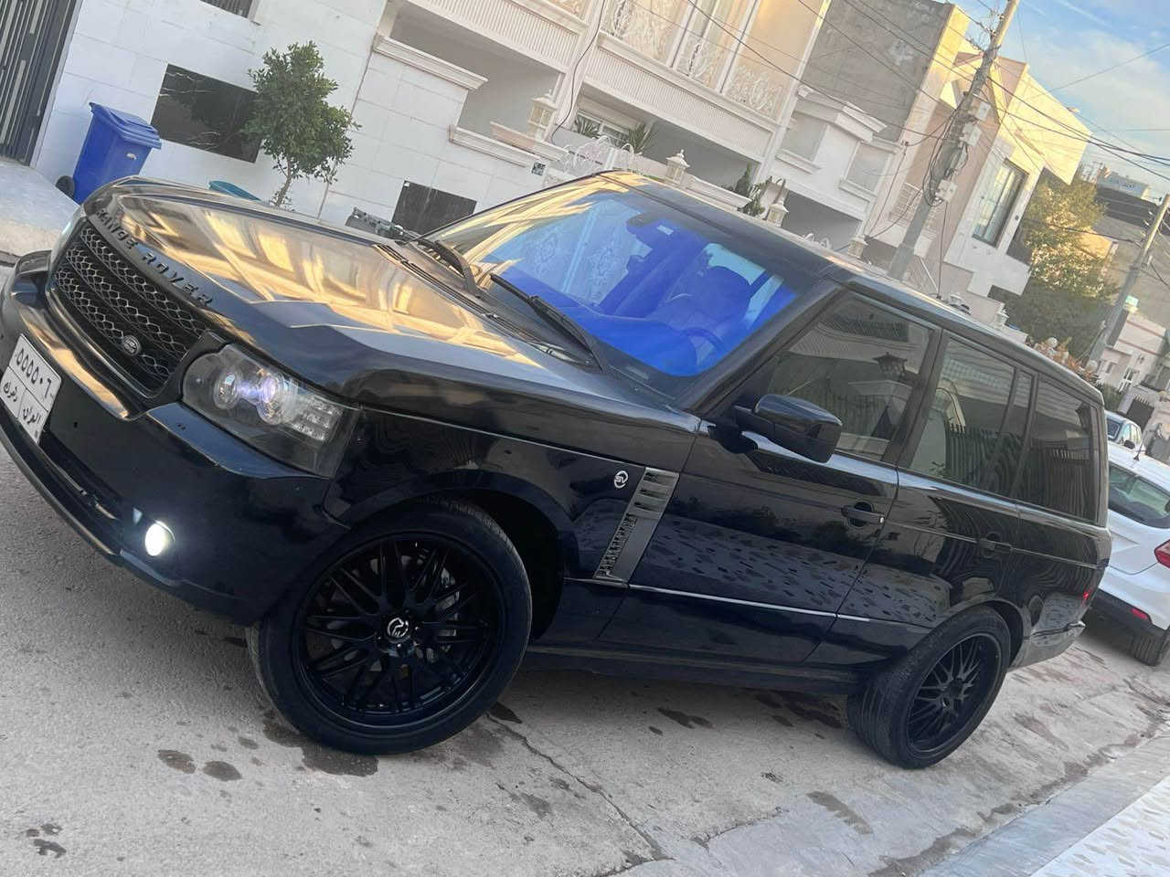 لبيع او مراوس 
رانج فوك 2008 محدثه 2013
محرك 8 سلندر سوبر صغير 
صبغ 3 قطع 
فول مواصفات 
محرك كير اكسل حدادة صدر تبريد كله مكفول 
رقم دهوك 
سيارة ع وضع شركة 
جكات 
سعره 110 
الأتصال هذه رقمي واتساب 
***********
مكان سيارة اربيل بغداد, العراق
