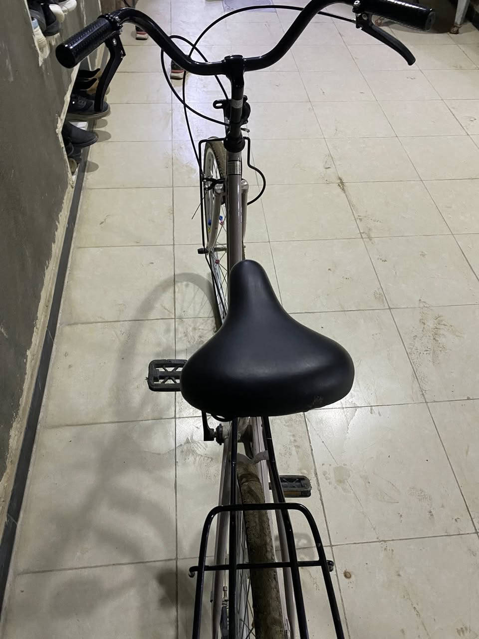 السلام عليكم بايسكل ياباني موديل 2021 مستخدم قليل سعر 105 وبي مجال قليل  التواصل على هذا الرقم ***********
