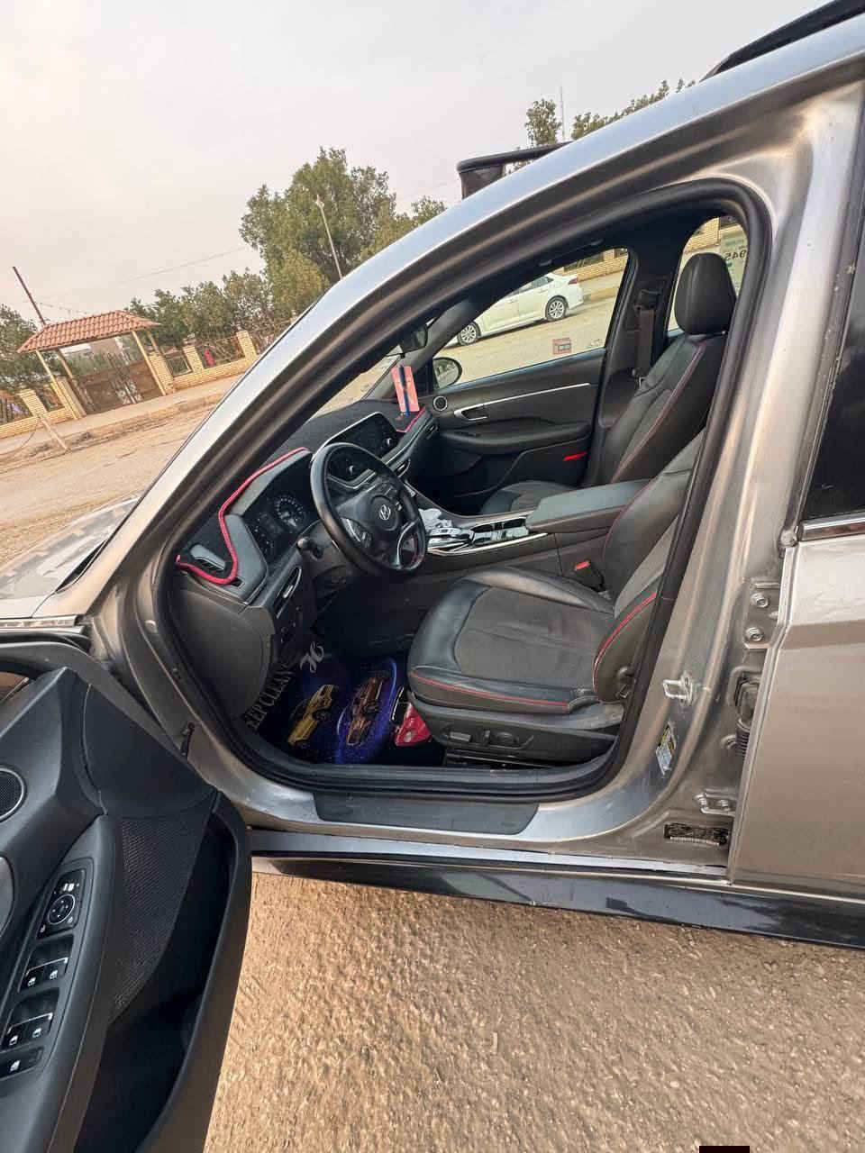 السلام عليكم
هونداي سوناتا 2021 وارد امريكي رقم مثنى معوقين وكاله عامه بسم المشتري سياره بيه بنيد مبدل وبيه ضربه بلجاملغ الخلفي والسياره بيه رش صبغ جماليه سياره جديده وجاهزه بدون اي نقص فووول مواصفات Nline  بنوراما بصمه كشن جلد و كهرباء شاشه ديجتل هندبريك بصمه  تشغيل عن بعد تحديد مسار مانع انزلاق ثلاث وضعيات قياده رادار أمامي وجانبي دواخل لونين كير طياره باقي مواصفات معروفه مكينه 1600 تيربوووو 
سعر 120 مكاني نجف ***********
