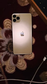 للبيع ايفون 11 برو ماكس ذاكره 256 بطاريه 82 جهاز وضع شركه مملعوب بي كل...