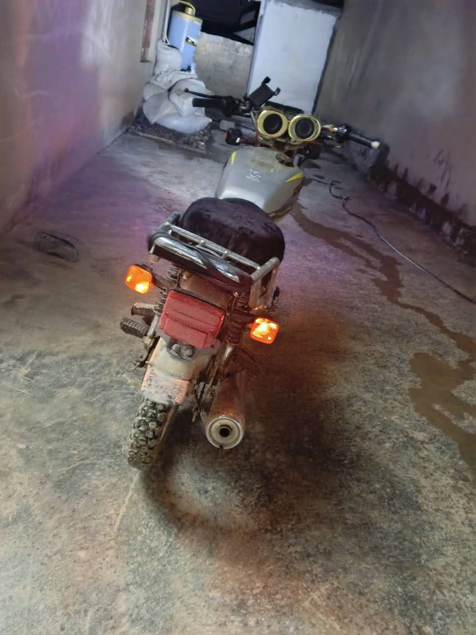 السلام عليكم موطور سيفان موديل 21 محرك مفتوح كهربائية كله شغاله بس يرادله ربك البك لايت ول سلف فقط مروس ب تايكر فقط او بيع ااسعر 350 ملاحضه انطيك الويل الوره وياه دبل سيم مو تك


**إذا كنت صاحب هذا الإعلان وتريد حذفه لأي سبب، رجاءا أرسل رسالة إلى الدعم الفني**