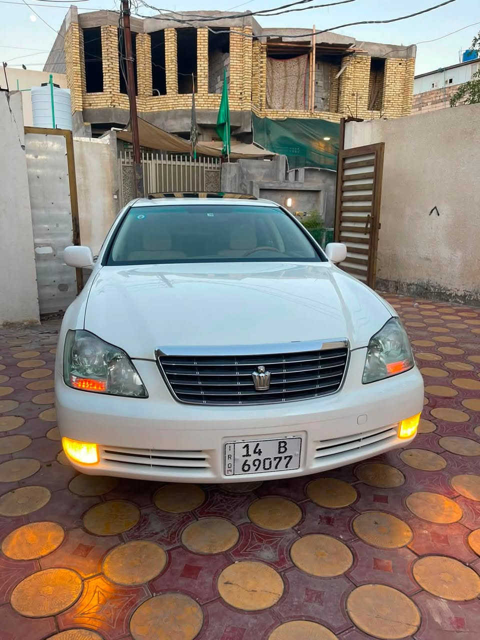 شاهينة موديل 2005
رقم بصرة  تسجيل جديد رقم بصرة تحويل ثاني يوم باسمك
مكفولة كفالة عامة 
فتحة  دكمتين  تحكم ستيرن   6  بصمات
سيارة بالكارتون جديدة كلش 
مكينة كير حدادة تبريد تخم تاير
ماشيةً ١١٠ تراي زيرو
مكان السيارة بصرة تنومة
***********
