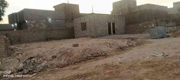 سلام عليكم عندي غرفتين مساحه 700 سكن حي تنك جو الشقق بعشر ملايين مسطرات ارضيه مصبوبه***********
