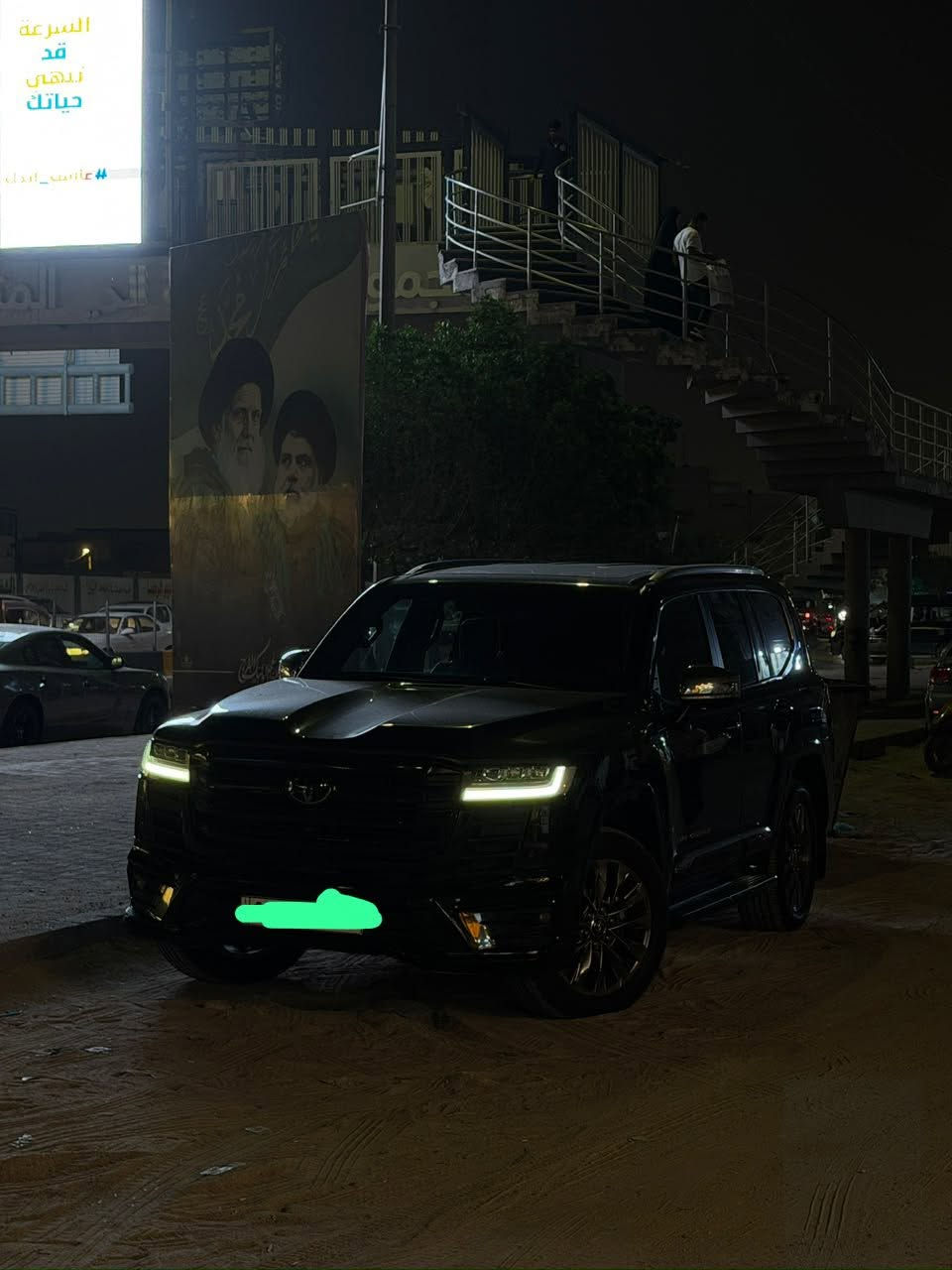 لاند كروزر 2023 VX.R بريمي خليجي توين تيربو ابواب شفط بالكامل كفاله عامه ماعدا صبع pdr بالبنيد بسبب باب الكراج و pdr اخر بالباب الخلفي السيارة فول مواصفات كلش للاخير اعلى شي رادار امامي وخلفي تنبيه اصطدام تثبيت مسار سياقه ذاتيه داتا شو كراسي الخلفيه تحكم كهربائي بالكامل و تبريد وتدفئة للمقاعد الاماميه والخلفيه  5 كامرات ورادارات جانبيه بالمرايات السياره ماشيه 80 الف وشرط المواصفات ماموجوده بالساز ابد بهذا الموديل والسياره شرط الفحص وسعرها 710 وبيها مجال قليل رقم مميز بصرة ومتوفر برقم عادي اذا تريد ***********

