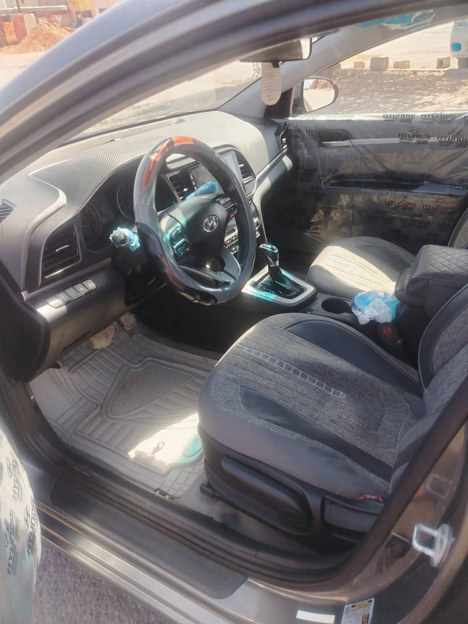 لنتره موديل 2020رقم بغداد محرك الفين مكفوله كفاله عامه محرك كير مكفولت بلاديه تبريد اتدفيه جاهزه كيروتماتيك تحويل ثاني يوم ماشيه الف173 مكان الأنبار عامريت الفلوجه *********** سعر 130وبيه مجال
