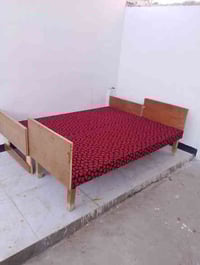 تخت ابو نفر للبيع للاستفسار مراسله واتساب او اتصال 07718856078