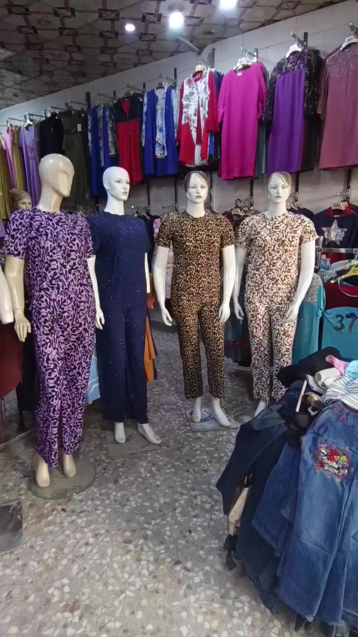 سلام عليكم زبائنة الكرام 🌷🌹

 وصلتنة التراكات الولادي والبناتي 🔥

تتوفر جميع القياسات والالوان🔥

السعر🔥🔥🔥🔥

مكان حي الانصار  شارع المستوصف مقابيل السوق  

اوقات العمل من 8 صباحا الئ 1ضهرا ومن 3ضهرا الئ 11 ليلا🌷
توصيل كافة انحاء العراق 🌹
 للتواصل والاستفسار  ***********
