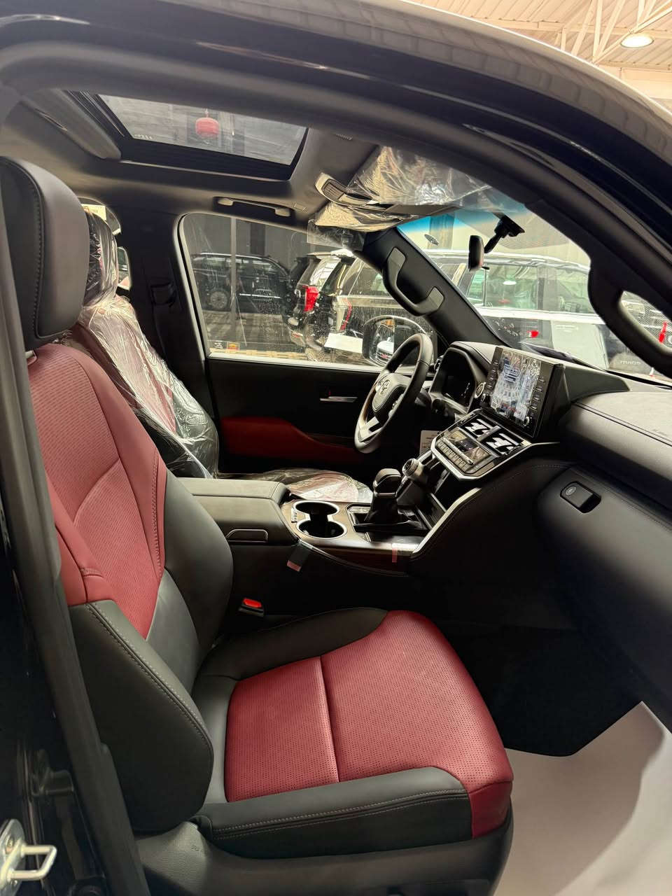 * لاندكروزر GXR لمتد 2025 زيرو بلاك ادشن ابواب شفط بغداد 
* ⁠سعد العبيدي (7700637589)
* ⁠الموديل : 2025 ابواب شفط 
* ⁠الفئة: GXR / LIMTE بلاك ادشن
* ⁠السعر (114 / مليون) 
* ⁠اللون اسود رقم بغداد 
* ⁠العدد (زيرو)داخل جلد (احمر واسود)
* ⁠محرك  6 سلند (4000) تنفس طبيعي
* ⁠رادار خلفي مانع تصادم امامي 
* ⁠لد شباك امامي ابواب شفط 
* ⁠دوسات جانبية نيكل 
* ⁠شباك امامي اسود بلاك 
* ⁠علامات البلاك الخمسة 
* ⁠كتابات اللمتد الاسود 
* ⁠اريل نفكيتر سبايدر شمعة
* دعاميات كت (لحاية) 
* ⁠ترايش ابواب نفخ ايرباك عدد (8)
* ⁠بصمة تشغيل بصمات ابواب عدد (5) 
* ⁠شاشة امامية كبيرة 
* شاشات خلفية عدد (2)
* ⁠كامرات عدد 4 (360 درجة) 
* ⁠فتحة سقف (سلايت) 
* ⁠كراسي الامامية كهرباء 
* كراسي الامامية تبريد 
* ⁠مقاعد (7) راكب دفع رباعي (4 * 4) 
* ⁠ثلاجة وسطية جنطة كهرباء 
* ⁠تبريد شاشة شاحن واير ليس 
* ⁠حساس امامي خلفي 
* ⁠مري طي كهرباء 
* ⁠وباقي مواصفاتGXR المتد المعروفة 
* ⁠السعر (114 / مليون) رقم بغداد
* بغداد - معارض النهضة - الشارع الثاني - شركة ذرى الخليج هـ(***********) بغداد, العراق
